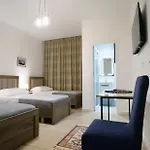Balliu Oda ve Kahvaltı 3*