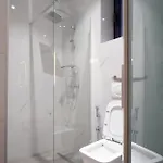 Oda ve Kahvaltı Balliu 3*